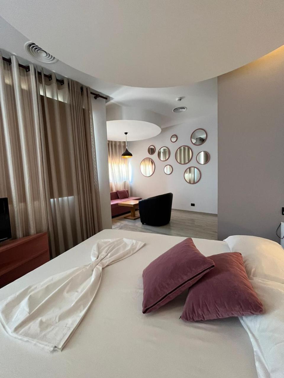 Icon Hotel Vlore Bagian luar foto