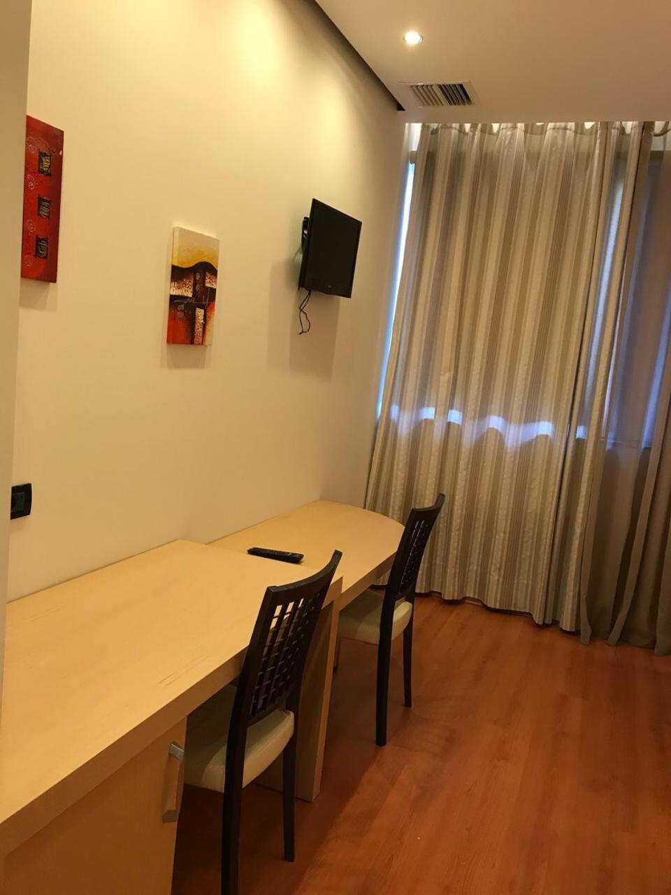 Icon Hotel Vlore Bagian luar foto