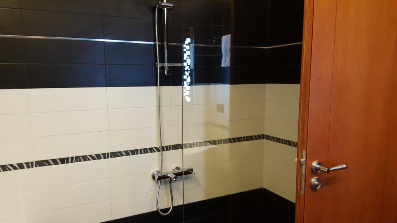 Icon Hotel Vlore Bagian luar foto