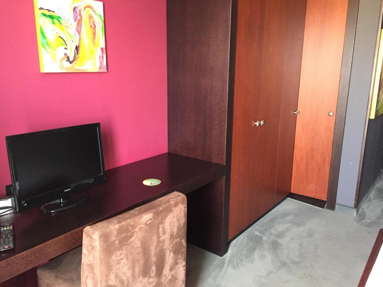Icon Hotel Vlore Bagian luar foto
